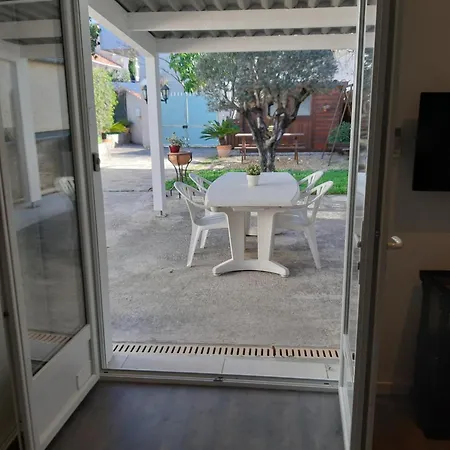 Maisonnette Avec Pergola Apartment Toulon