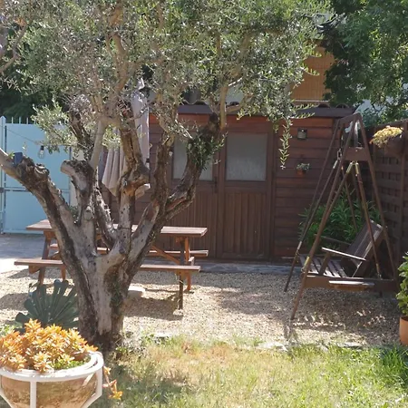 Maisonnette Avec Pergola Apartment